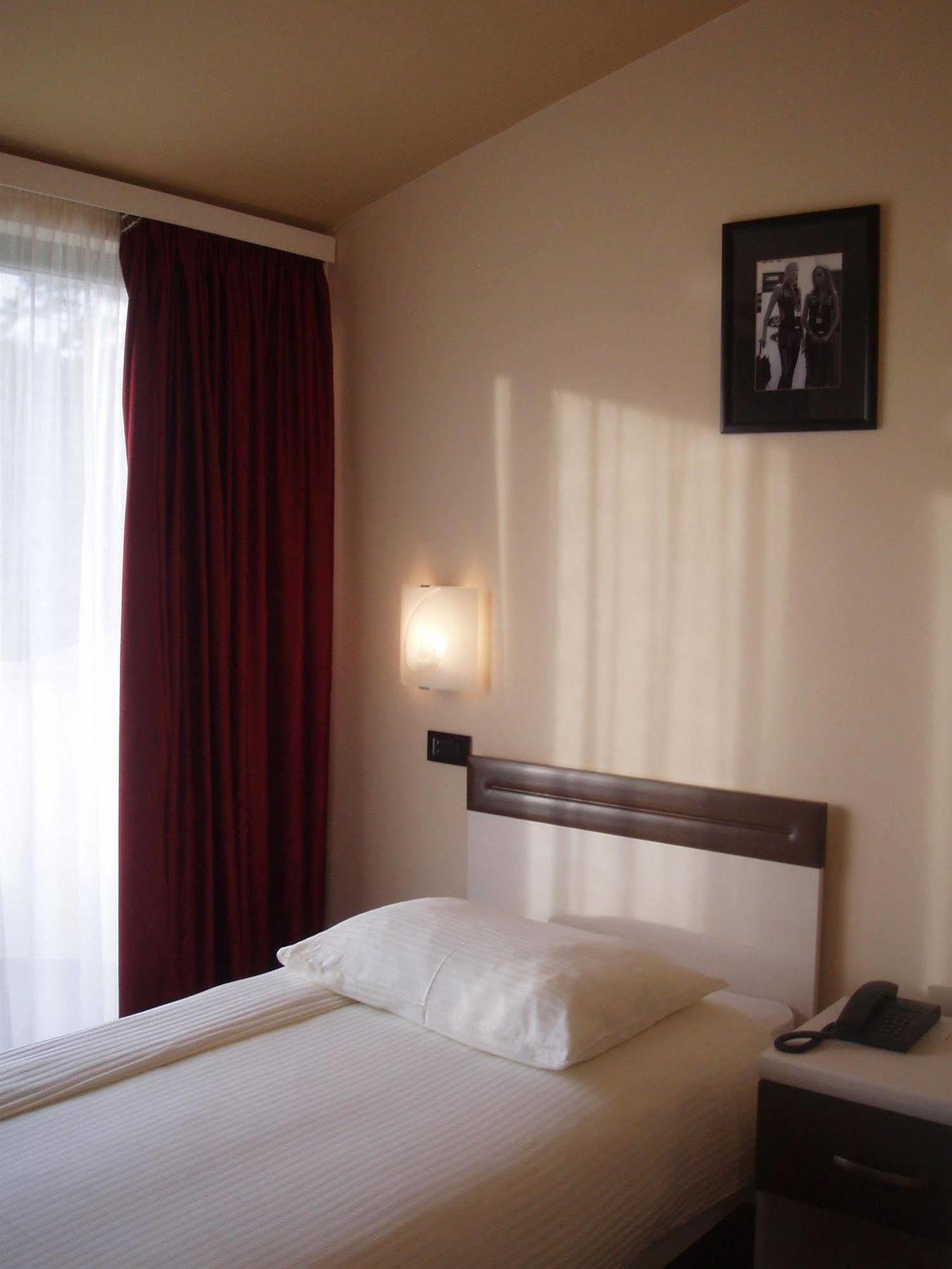 Fontana Hotel 3*
