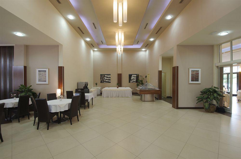 Fontana Hotel 3*